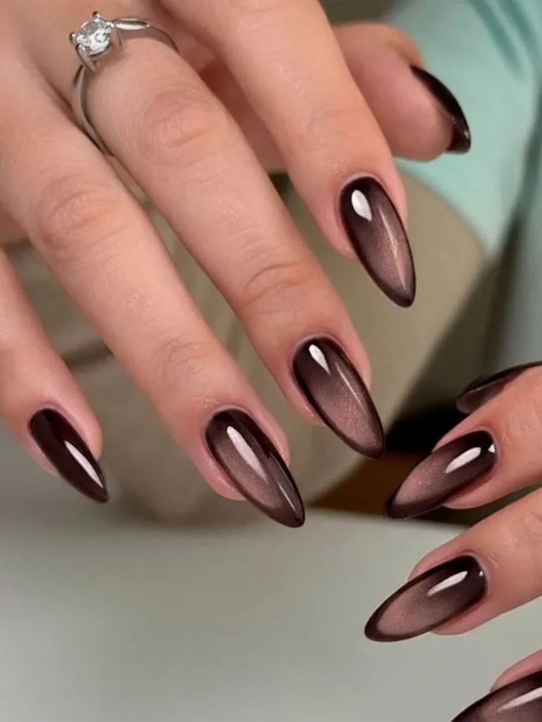 Glossy Almond